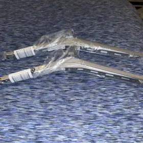 70-75-82-86 LG Legs Screws