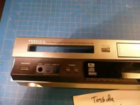 SD-V290U TOSHIBA Dvd Vhs Front Panel #2