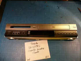 SD-V290U TOSHIBA Dvd Vhs Front Panel