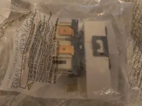 W11129442 WHIRLPOOL Switch Inf #2