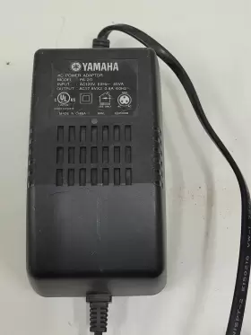 Yamaha Pa-20 Genuine Original Power Supply 3 Pin Yamaha Pa-20 Genuine Original Power Supply 3 Pin